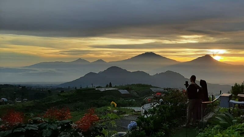 Gardu Pandang Silancur, Suasana Lebih Romantis Saat Camping