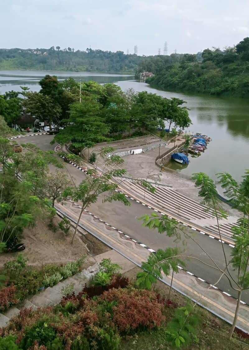 Waduk Jatibarang, Pesona Pulau Cantik, Dan Goa Kreo Di Semarang