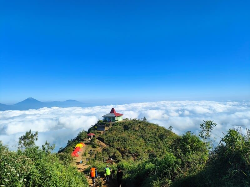 Gunung Andong, Puncak Keindahan Yang Berbalut Misteri