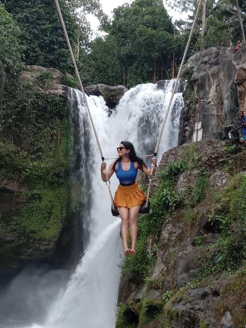 Air Terjun Blangsinga, Menikmati Air Terjun di Bali Sambil Ayunan