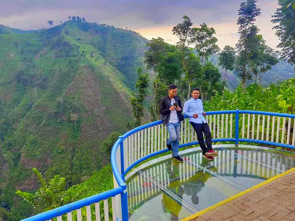 Plaza Rengganis Situbondo, Wisata Alam Keren di Lereng Gunung Argopuro