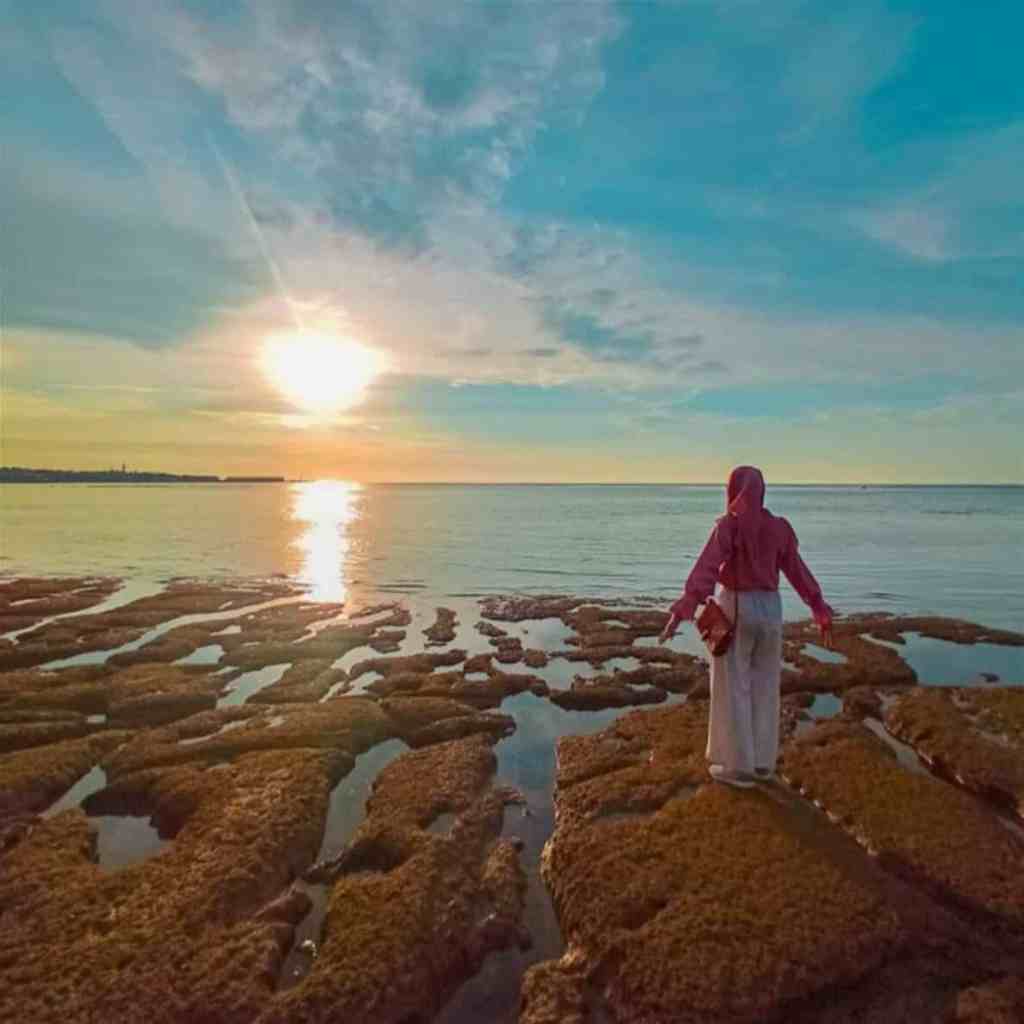 Senja Menawan di Pantai Lorena Lamongan