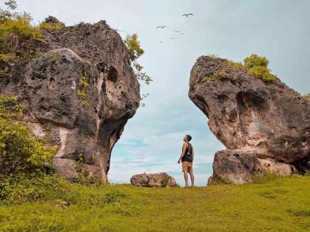Wisata Alam Menawan Goa Kancing di Tuban Jawa Timur