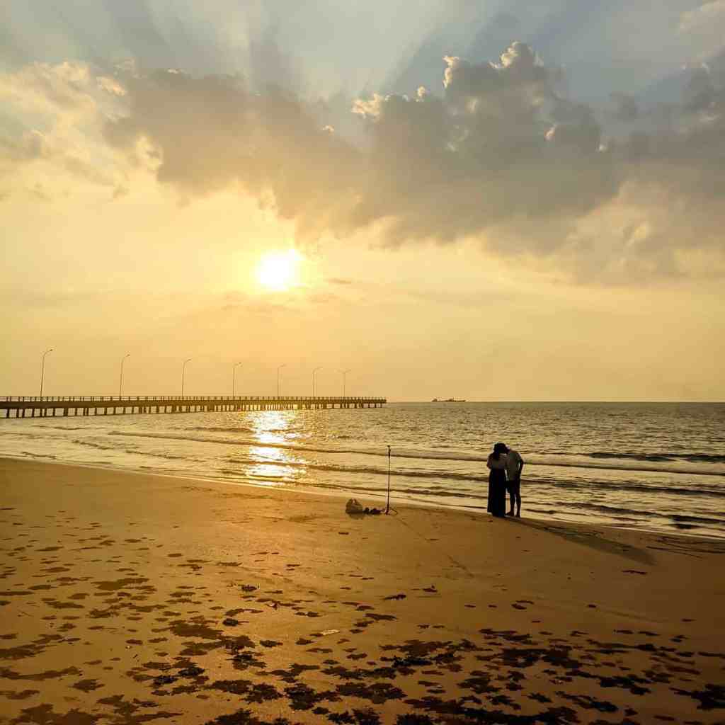 Pesona Senja Menawan di Pantai Dermaga&nbsp;Tuban